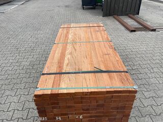 Ca. 156x Angelim Pedra Onderliggers Geschaafd, 45x68mm, lengte 200cm